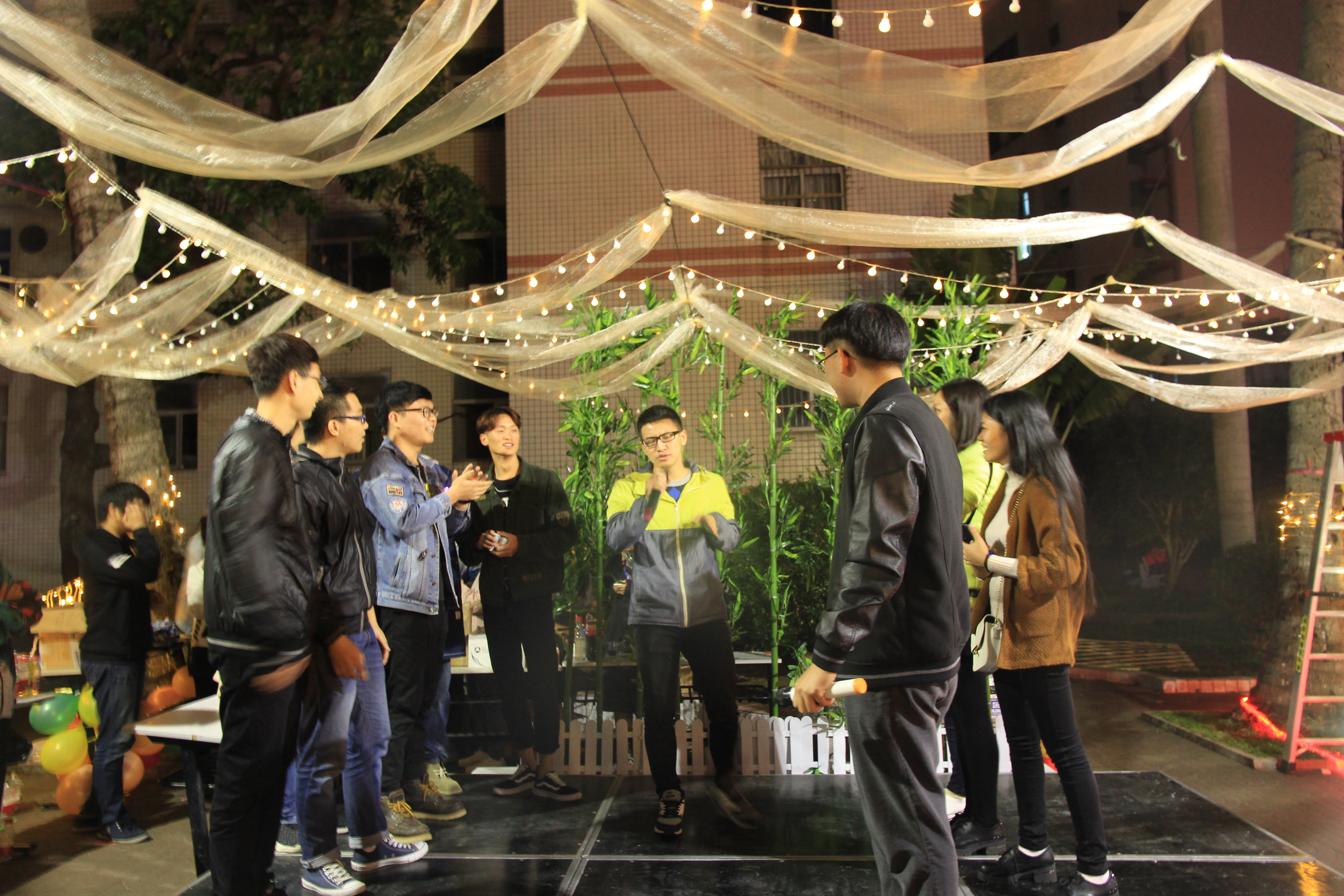 “共游园、同欢乐”---记2017元旦游园活动