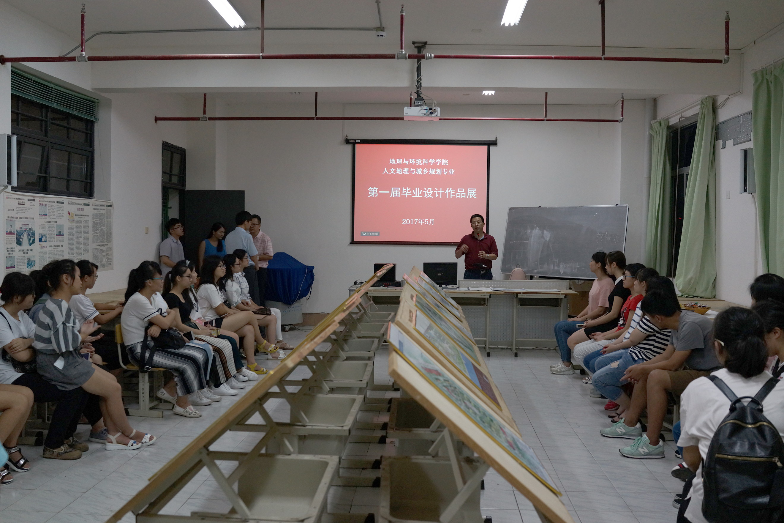 学院举办第一届人文地理与城乡规划专业毕业设计作品展