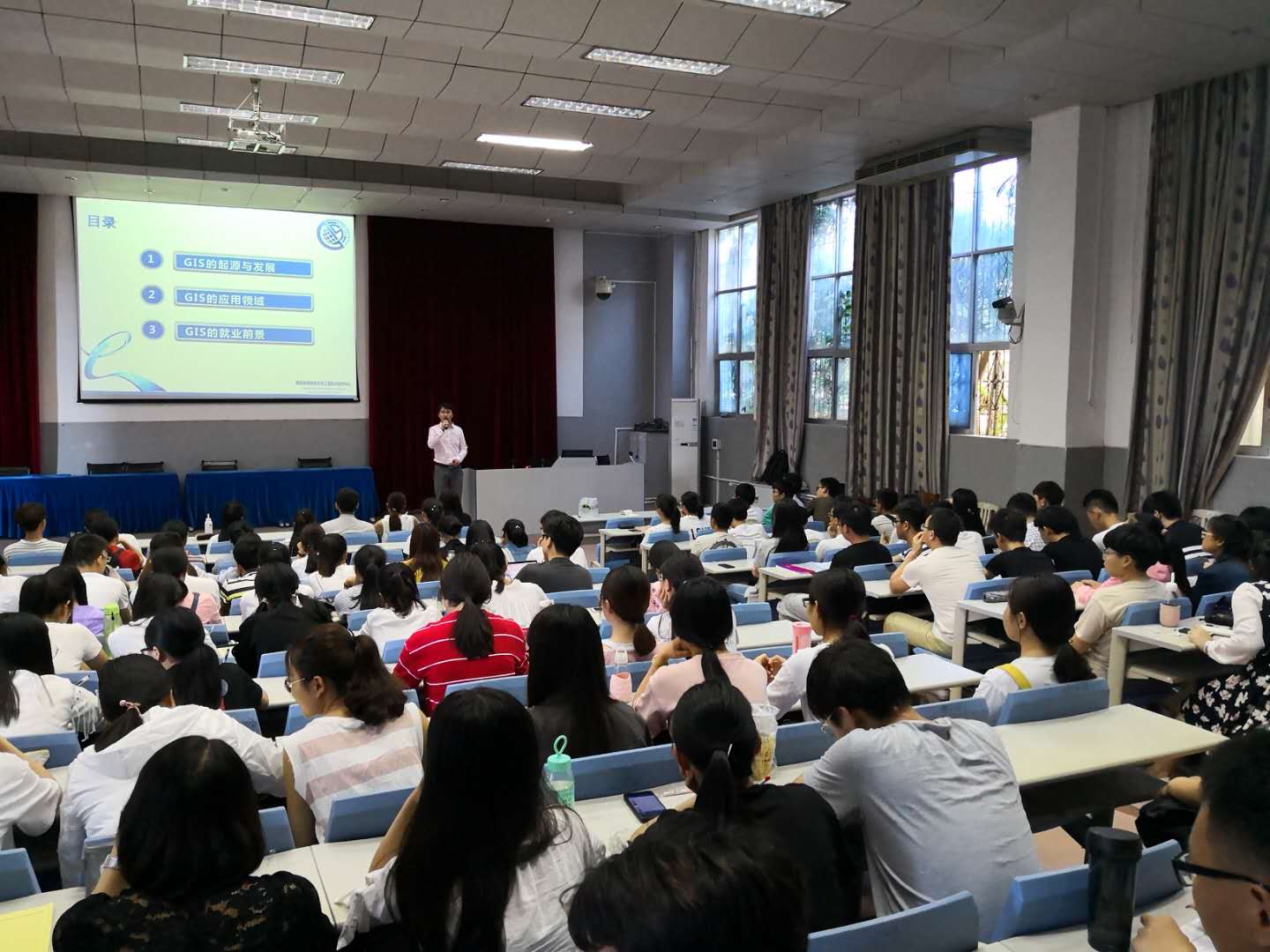 中国地质大学（武汉）国家GIS工程技术研究中心江宝得博士到我校讲学