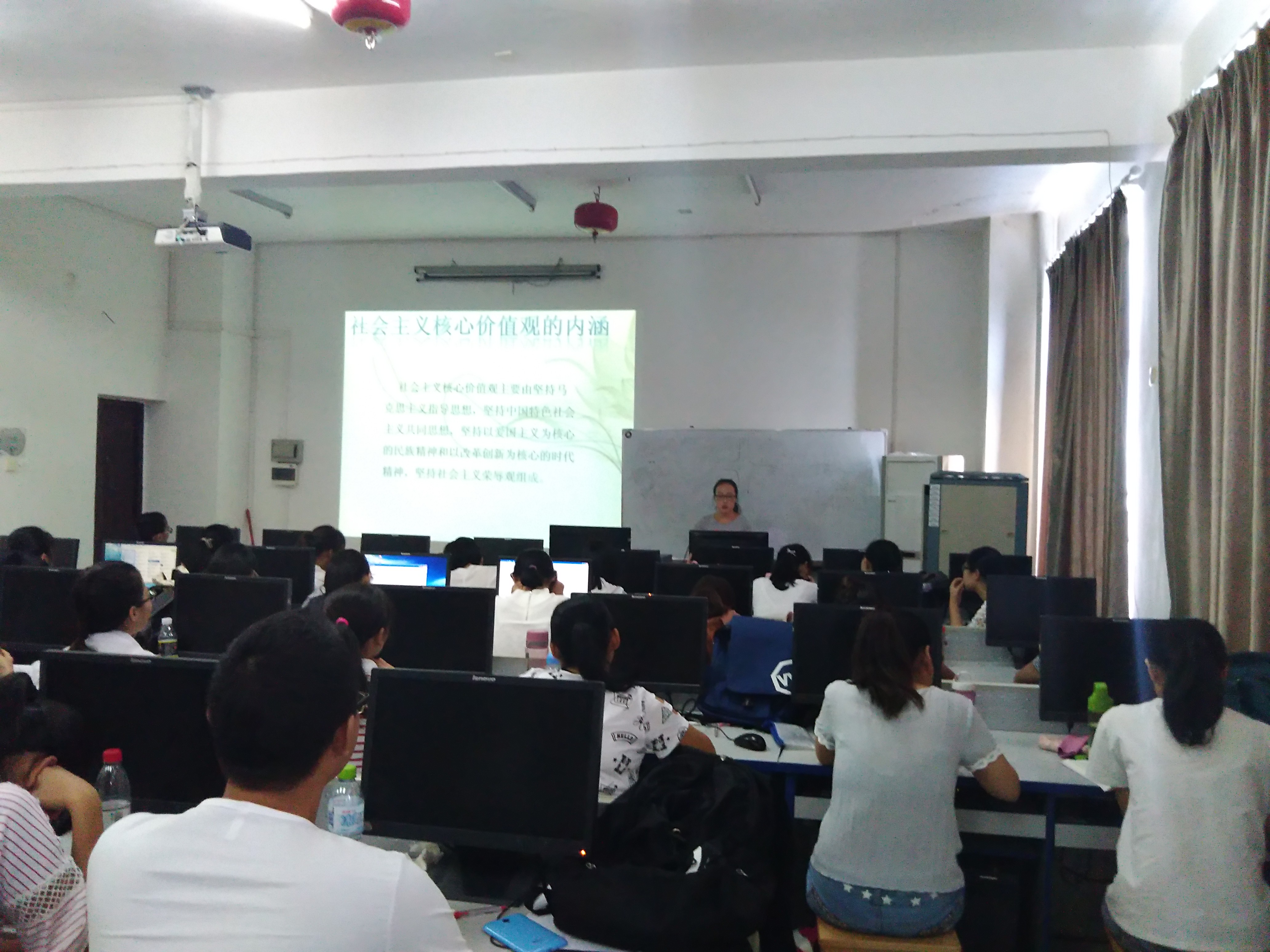 院班级读书报告会9月掠影