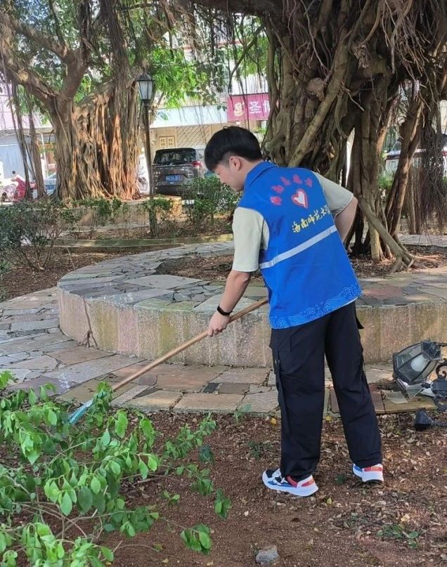 趁青春，进社区