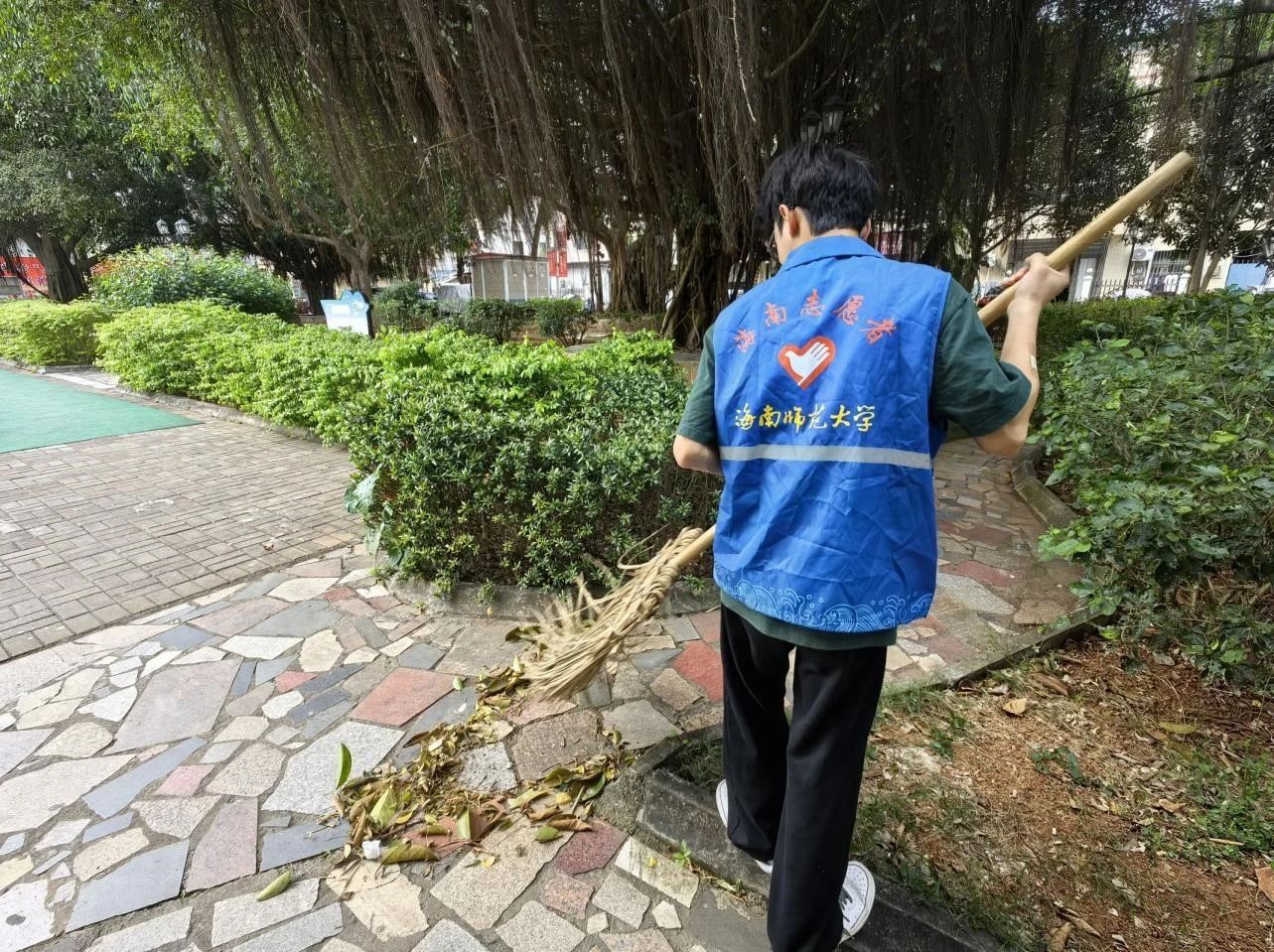 趁青春，进社区