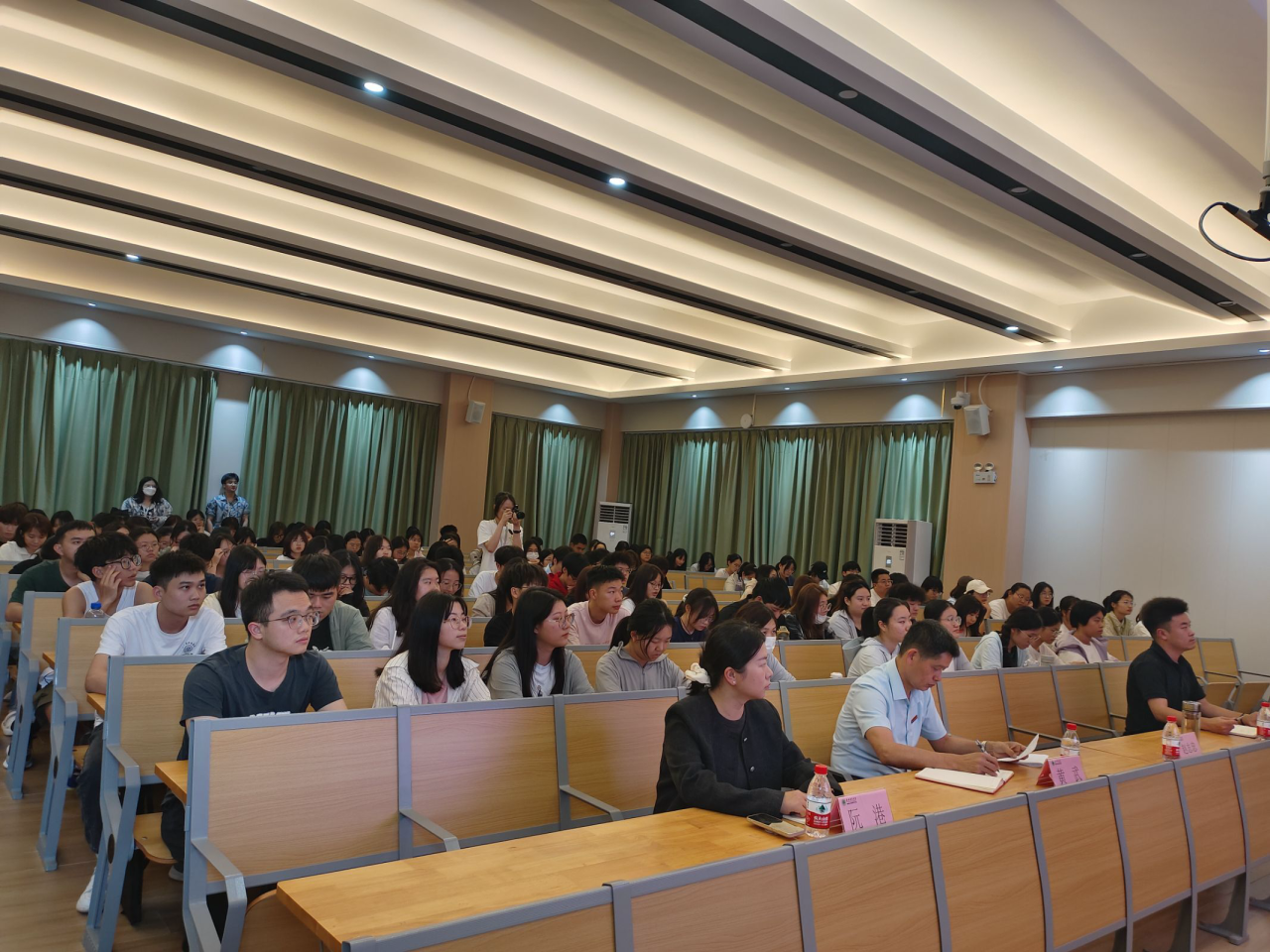 砥砺前行，方得始终