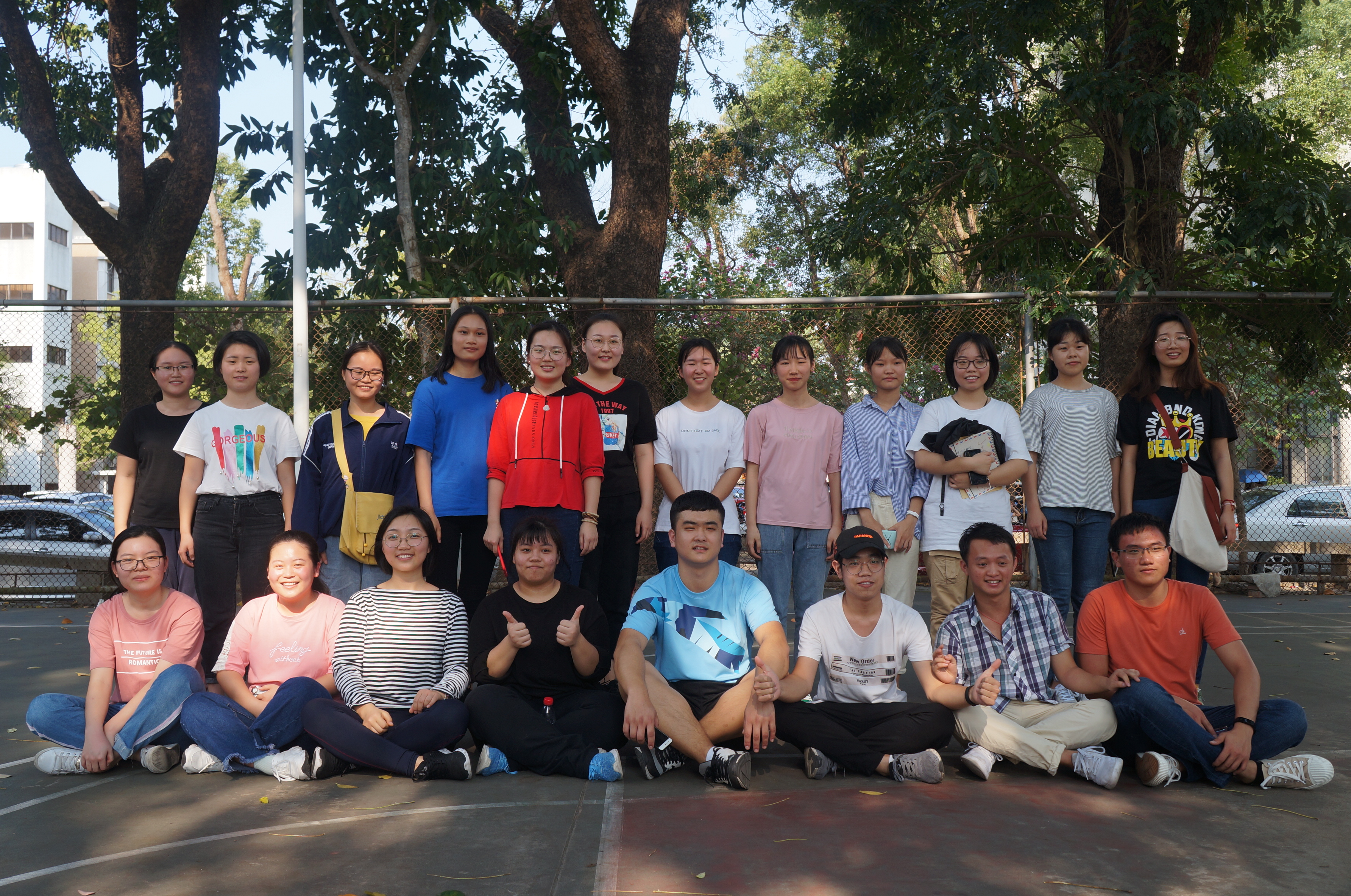 同心同力，赛出风采——我院成功举办3.7女生节拔河友谊赛