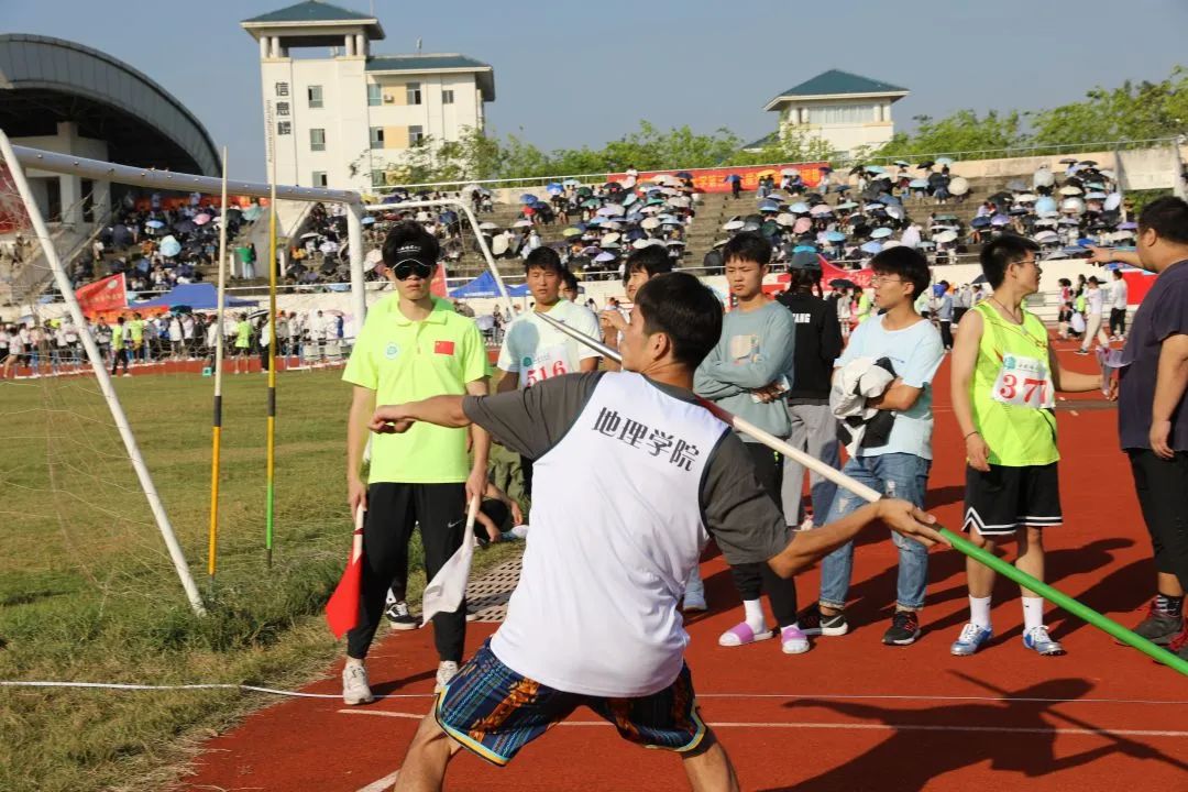 我院在第38届校运动会中喜获团体第二名的优异成绩