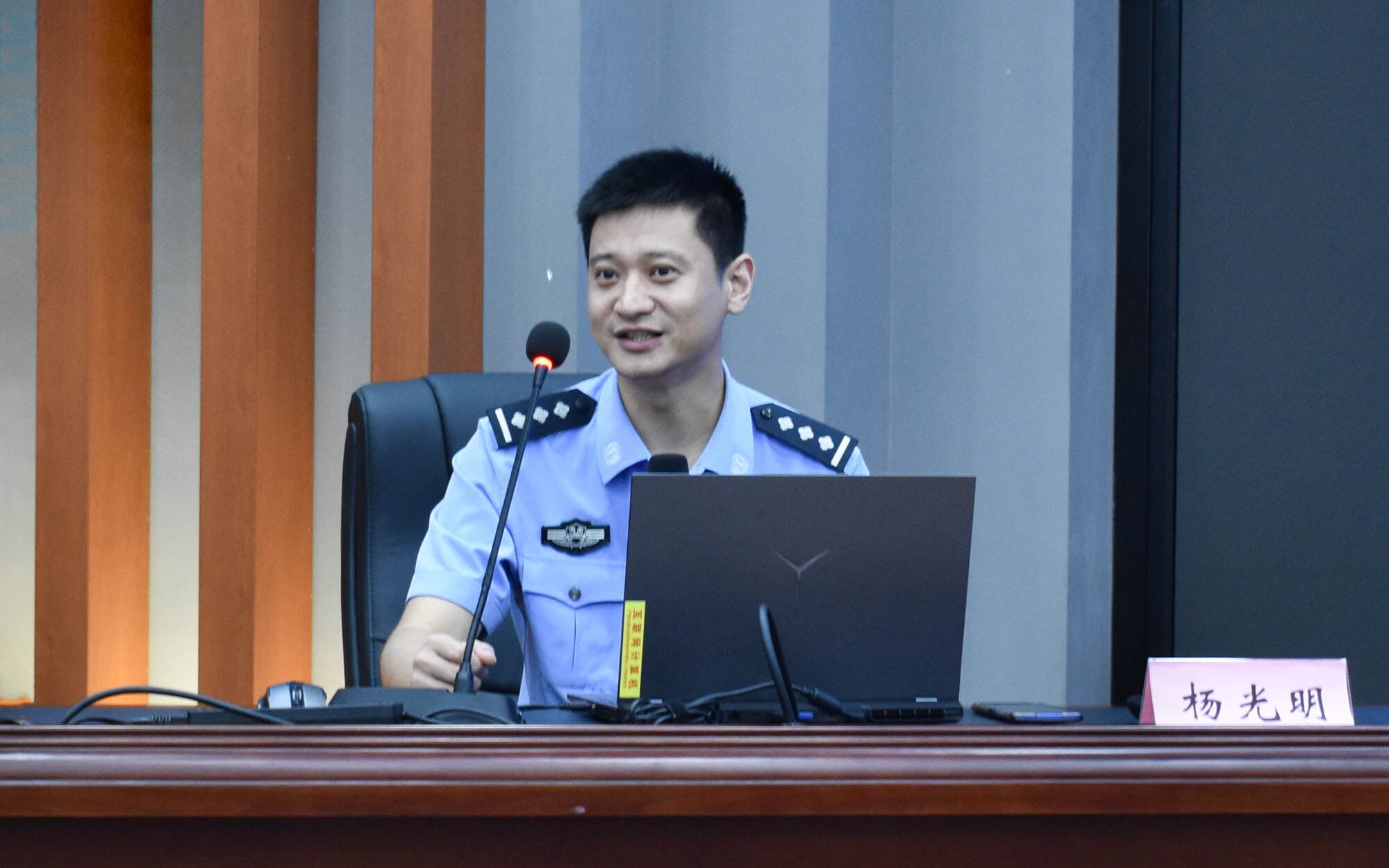 守交规行安全之道,防诈骗上利民之网